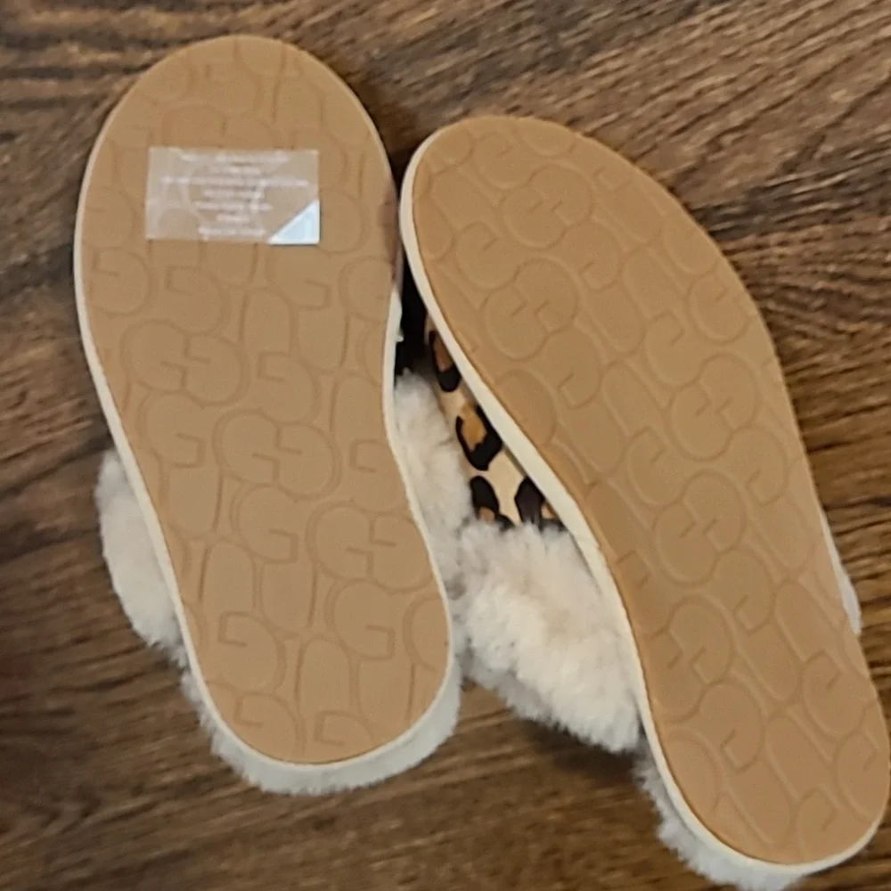 UGG scuffette ii slipper leopard, size 6 women's, new in box - Picture 9 of 11